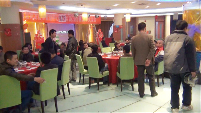 高新区青龙防水涂料推介会现场